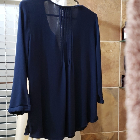 Blouse - Picture 2 of 4